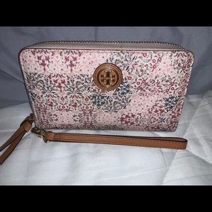 Tory Burch authentic wallet